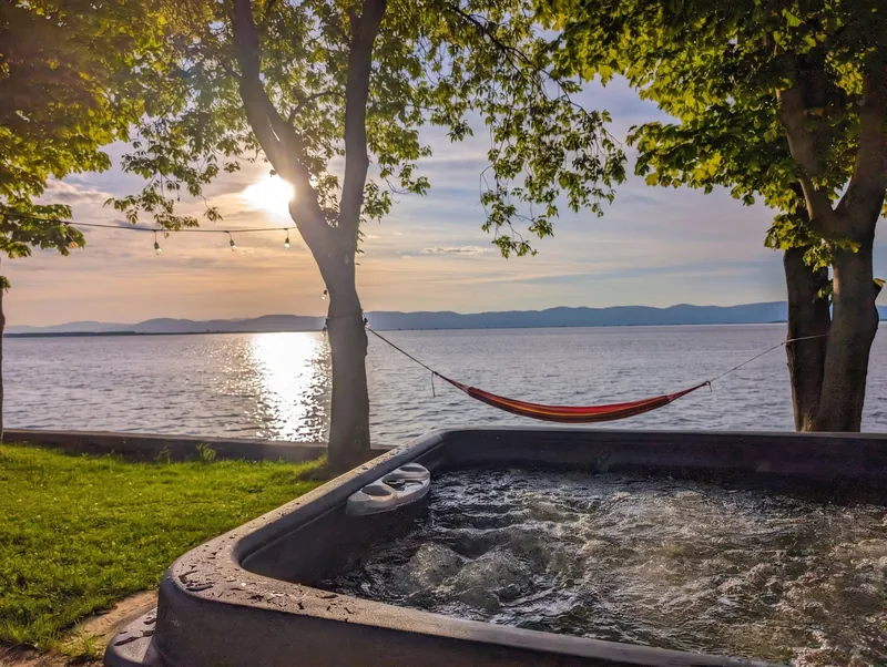 Chalet 7, au bord du fleuve